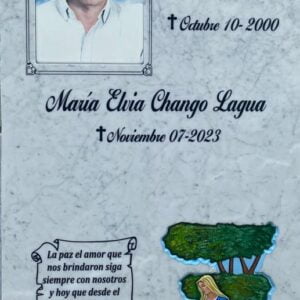 Epitafio en mármol italiano grabado con imagen tallada.